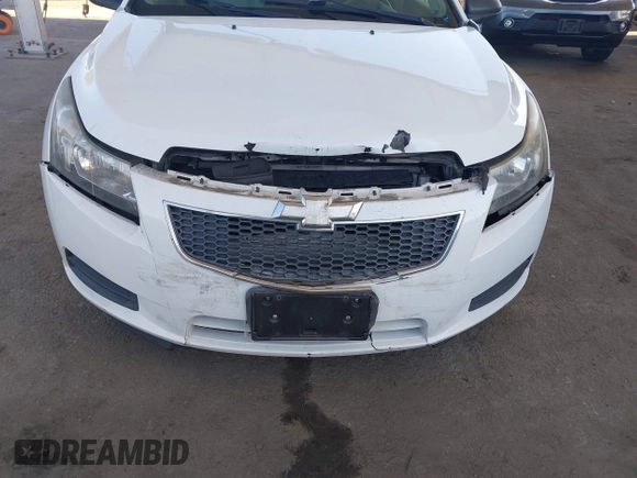 2014 Chevrolet Cruze LS with VIN 1G1PA5SG7E7119819, listed as a IAAI auction lot 42287424 with 133,279 mi miles and . Bid and sale history available at DreamBid. Image 6.