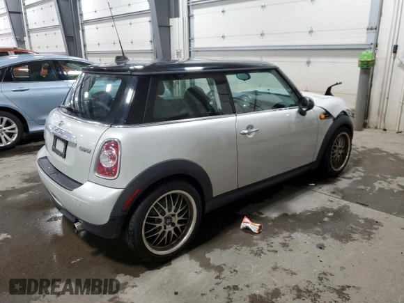 2012 MINI Hardtop with VIN WMWSU3C5XCT254532, listed as a Copart auction lot 88258525 with 139,376 mi miles and Non Repairable. Bid and sale history available at DreamBid. Image 3.