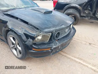 2007 Ford Mustang GT Deluxe z VIN 1ZVHT85H575287613, wystawiony jako IAAI lot #42543302 z przebiegiem Nie podano mil oraz . Historia ofert i sprzedaży dostępna na DreamBid. Obrazek 18.