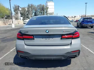 2021 BMW 5 Series M550i xDrive z VIN WBA13BK04MCF86288, wystawiony jako IAAI lot #41949946 z przebiegiem 40 944 mil mil oraz . Historia ofert i sprzedaży dostępna na DreamBid. Obrazek 16.