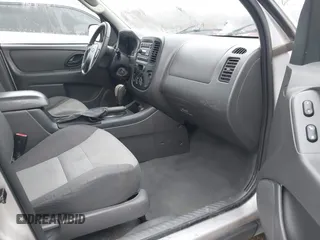 2007 Ford Escape XLS with VIN 1FMCU92Z07KC05670, listed as a IAAI auction lot 41491641 with 109,289 mi miles and . Bid and sale history available at DreamBid. Image 5.