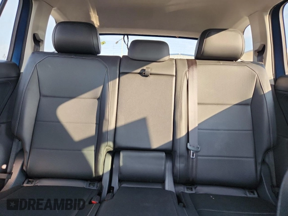 2018 Volkswagen Tiguan SEL с VIN 3VV3B7AX7JM026400, выставлен на аукционе Copart как лот 60910345 с пробегом 94 770 миль миль и Списание • Salvage title. История ставок и продаж доступна на DreamBid. Изображение 10.