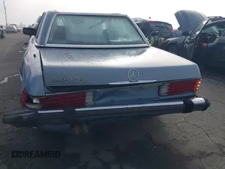 1985 Mercedes-Benz 380 z VIN WDBBA45C5FA029222, wystawiony jako IAAI lot #41658132 z przebiegiem 129 548 mil mil oraz . Historia ofert i sprzedaży dostępna na DreamBid. Obrazek 16.