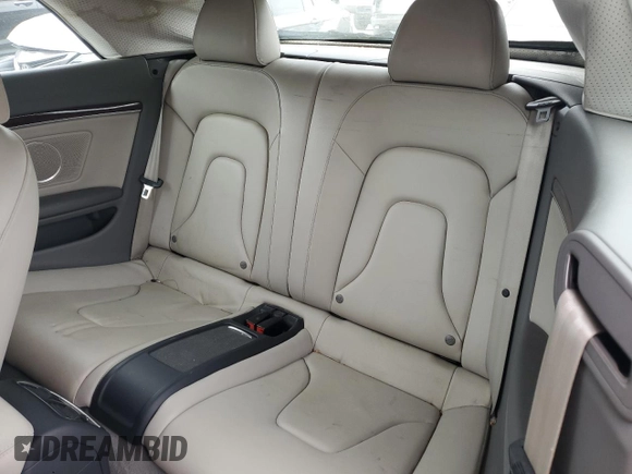 2010 Audi A5 Premium Plus z VIN WAULFAFH3AN018752, wystawiony jako Copart lot #71505394 z przebiegiem 133 524 mil mil oraz Nie do naprawy • Non repairable. Historia ofert i sprzedaży dostępna na DreamBid. Obrazek 10.