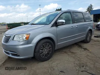 2014 Chrysler Town & Country Touring L с VIN 2C4RC1CGXER425803, выставлен на аукционе Copart как лот 55757305 с пробегом 190 464 миль миль и Списание • Salvage title. История ставок и продаж доступна на DreamBid. Изображение 1.
