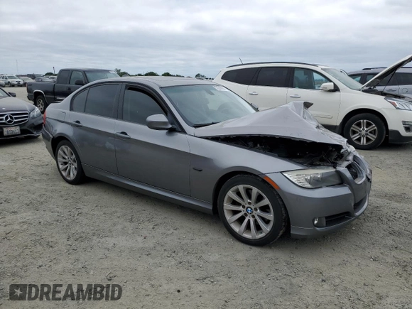 2011 BMW 3 Series 328i с VIN WBAPH5G58BNM76618, выставлен на аукционе Copart как лот 53556465 с пробегом 137 118 миль миль и Списание • Salvage title. История ставок и продаж доступна на DreamBid. Изображение 4.