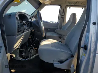 2006 Ford Econoline Passenger XL с VIN 1FBNE31L36HA80877, выставлен на аукционе Copart как лот 87943205 с пробегом Не указан миль и Списание • Salvage title. История ставок и продаж доступна на DreamBid. Изображение 7.