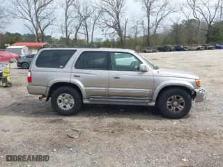 2002 Toyota 4Runner Limited with VIN JT3GN87R520229610, listed as a IAAI auction lot 41806628 with 338,035 mi miles. Bid and sale history available at carsss.com. Image 13.
