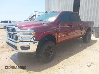 2022 Ram 2500 Laramie с VIN 3C6UR5FL7NG305818, выставлен на аукционе IAAI как лот 42291195 с пробегом 59 548 миль миль и . История ставок и продаж доступна на DreamBid. Изображение 2.
