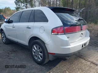 2009 Lincoln MKX with VIN 2LMDU68C79BJ01006, listed as a IAAI auction lot 41586045 with 226,175 mi miles. Bid and sale history available at carsss.com. Image 3.