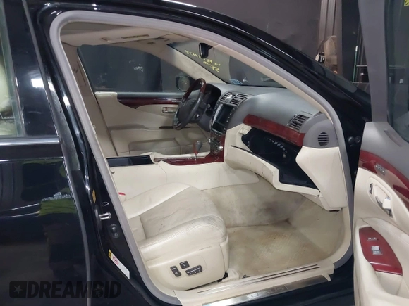2011 Lexus LS 460 with VIN JTHCL5EF0B5008943, listed as a IAAI auction lot 41919108 with 304,511 mi miles and . Bid and sale history available at DreamBid. Image 5.