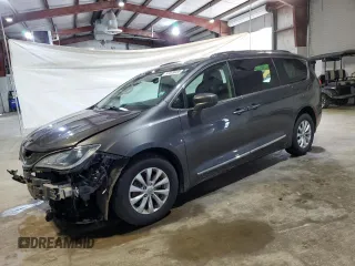 2019 Chrysler Pacifica Touring L с VIN 2C4RC1BG8KR590875, выставлен на аукционе Copart как лот 57209035 с пробегом 56 364 миль миль и Списание • Salvage title. История ставок и продаж доступна на DreamBid. Изображение 1.