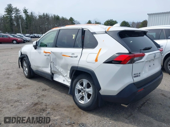 2019 Toyota RAV4 XLE with VIN JTMP1RFV7KD521148, listed as a IAAI auction lot 41884793 with 19,590 mi miles. Bid and sale history available at carsss.com. Image 3.