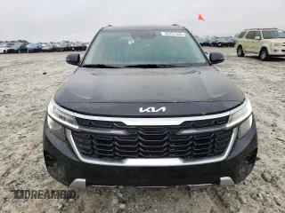 2024 Kia Seltos S z VIN KNDEU2AA0R7551238, wystawiony jako Copart lot #50701335 z przebiegiem 19 498 mil mil oraz Szkoda całkowita • Salvage title. Historia ofert i sprzedaży dostępna na DreamBid. Obrazek 5.