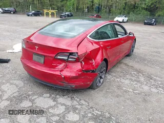 2020 Tesla Model 3 Long Range z VIN 5YJ3E1EB7LF668172, wystawiony jako IAAI lot #42002676 z przebiegiem 61 672 mil mil oraz . Historia ofert i sprzedaży dostępna na DreamBid. Obrazek 4.