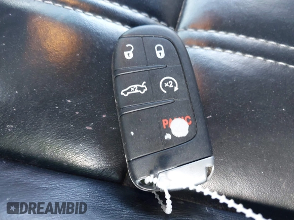 2019 Chrysler 300 S z VIN 2C3CCABG6KH659109, wystawiony jako IAAI lot #41987079 z przebiegiem Nie podano mil oraz . Historia ofert i sprzedaży dostępna na DreamBid. Obrazek 11.