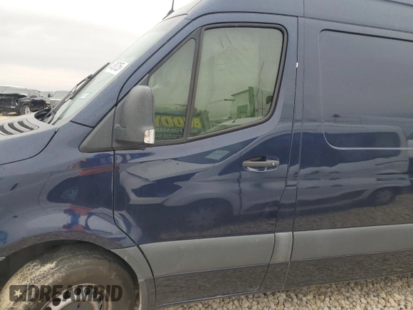 2022 Mercedes-Benz Sprinter with VIN W1Y4EDHYXNT107286, listed as a Copart auction lot 44688725 with Not Provided miles and Salvage Title. Bid and sale history available at DreamBid. Image 7.