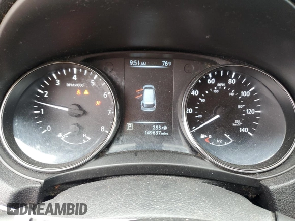 2017 Nissan Rogue SV z VIN 5N1AT2MT8HC772487, wystawiony jako Copart lot #51143535 z przebiegiem 149 637 mil mil oraz Szkody całkowita. Historia ofert i sprzedaży dostępna na DreamBid. Obrazek 9.