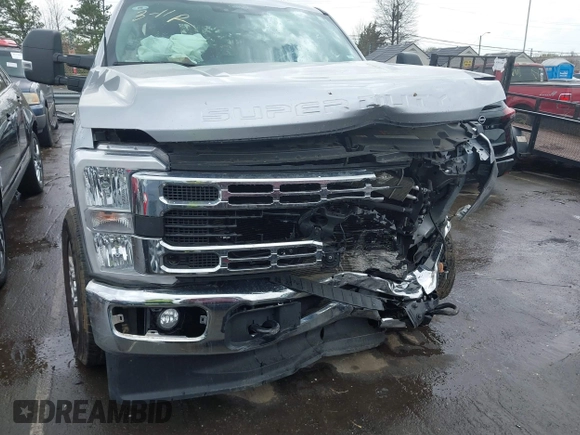 2024 Ford Super Duty F-250 SRW XL with VIN 1FT7W2BT9RED24404, listed as a IAAI auction lot 41851217 with 25,627 mi miles. Bid and sale history available at carsss.com. Image 17.