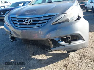 2013 Hyundai Sonata Limited with VIN 5NPEC4ACXDH775136, listed as a IAAI auction lot 41715781 with 214,693 mi miles and . Bid and sale history available at carsss.com. Image 6.