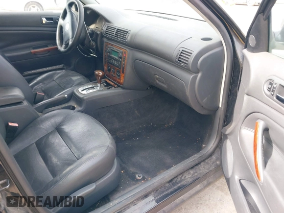 2005 Volkswagen Passat GLS with VIN WVWAD63B95P043100, listed as a IAAI auction lot 41576878 with 138,555 mi miles and . Bid and sale history available at DreamBid. Image 5.
