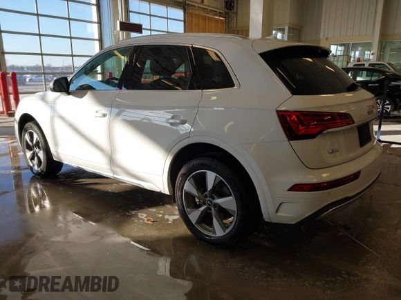 2023 Audi Q5 Premium Plus with VIN WA1BBAFY1P2020434, listed as a IAAI auction lot 40964961 with 26,606 mi miles and . Bid and sale history available at DreamBid. Image 3.