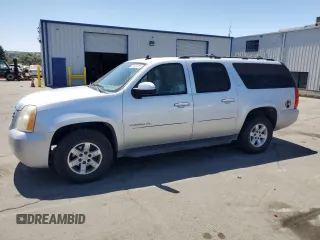 2010 GMC Yukon XL z VIN 1GKUKKE30AR162450, wystawiony jako Copart lot #61034125 z przebiegiem 187 927 mil mil oraz Czysty tytuł • Clean title. Historia ofert i sprzedaży dostępna na DreamBid. Obrazek 1.