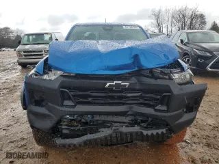 2024 Chevrolet Colorado 4WD Trail Boss with VIN 1GCPTEEK9R1242936, listed as a Copart auction lot 47738705 with 5,940 mi miles and Salvage Title. Bid and sale history available at carsss.com. Image 5.