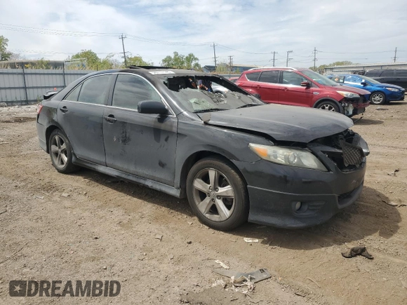 2011 Toyota Camry LE z VIN 4T1BF3EK4BU143155, wystawiony jako Copart lot #56717145 z przebiegiem Nie podano mil oraz Szkoda całkowita • Salvage title. Historia ofert i sprzedaży dostępna na DreamBid. Obrazek 4.