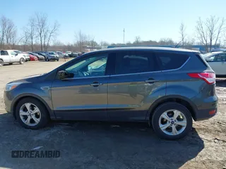 2016 Ford Escape SE with VIN 1FMCU0G73GUC76322, listed as a IAAI auction lot 41796746 with 61,821 mi miles. Bid and sale history available at carsss.com. Image 15.
