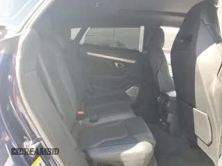 2019 Lamborghini Urus z VIN ZPBUA1ZL7KLA02968, wystawiony jako Copart lot #69967374 z przebiegiem 9747 mil mil oraz Szkody całkowita. Historia ofert i sprzedaży dostępna na DreamBid. Obrazek 11.
