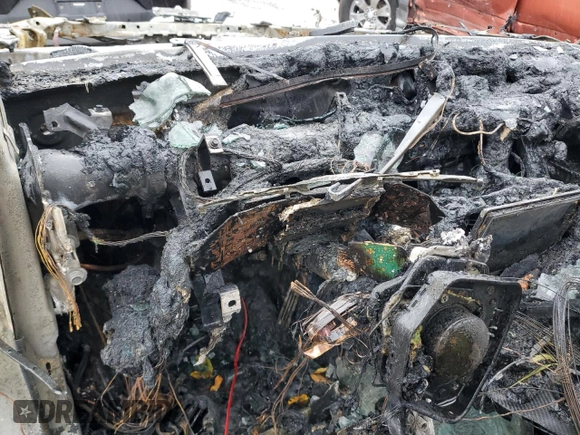 2024 Cadillac CT5 Sport z VIN 1G6DU5RK9R0123044, wystawiony jako Copart lot #81665724 z przebiegiem Nie podano mil oraz Szkoda całkowita • Salvage title. Historia ofert i sprzedaży dostępna na DreamBid. Obrazek 9.