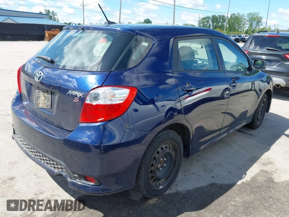 2011 Toyota Matrix z VIN 2T1KU4EE1BC664423, wystawiony jako IAAI lot #42303939 z przebiegiem 158 316 mil mil oraz . Historia ofert i sprzedaży dostępna na DreamBid. Obrazek 4.