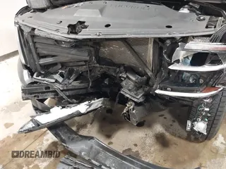 2018 Chevrolet Suburban LT z VIN 1GNSKHKC7JR173463, wystawiony jako IAAI lot #41640353 z przebiegiem Nie podano mil oraz . Historia ofert i sprzedaży dostępna na DreamBid. Obrazek 6.