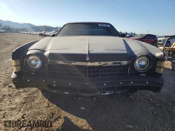 1974 Chevrolet Monte Carlo z VIN 1H57L4Z474911, wystawiony jako Copart lot #42961555 z przebiegiem 76 687 mil mil oraz Szkody całkowita. Historia ofert i sprzedaży dostępna na DreamBid. Obrazek 5.