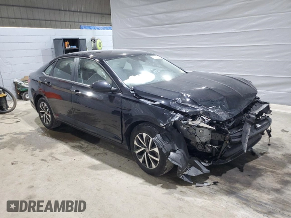 2024 Volkswagen Jetta S z VIN 3VW5M7BU2RM037027, wystawiony jako Copart lot #50875495 z przebiegiem 14 120 mil mil oraz Szkoda całkowita • Salvage title. Historia ofert i sprzedaży dostępna na DreamBid. Obrazek 4.