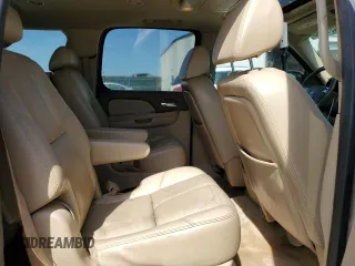 2007 GMC Yukon XL SLT z VIN 1GKFK16387J173009, wystawiony jako Copart lot #54010965 z przebiegiem 264 446 mil mil oraz Czysty tytuł • Clean title. Historia ofert i sprzedaży dostępna na DreamBid. Obrazek 11.