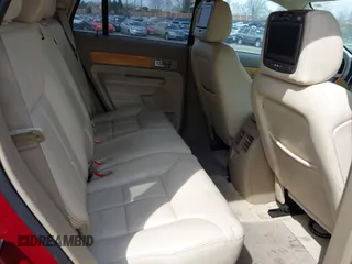 2007 Lincoln MKX with VIN 2LMDU68C77BJ02928, listed as a IAAI auction lot 41921913 with 101,100 mi miles. Bid and sale history available at carsss.com. Image 8.