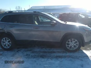 2017 Jeep Cherokee Latitude с VIN 1C4PJMCS8HW620426, выставлен на аукционе IAAI как лот 41252209 с пробегом 136 138 миль миль и . История ставок и продаж доступна на DreamBid. Изображение 13.