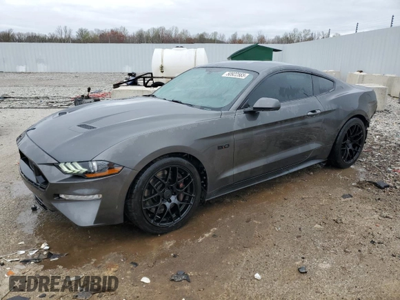 2018 Ford Mustang GT z VIN 1FA6P8CFXJ5113050, wystawiony jako Copart lot #50922565 z przebiegiem 75 609 mil mil oraz Szkody całkowita. Historia ofert i sprzedaży dostępna na DreamBid. Obrazek 1.