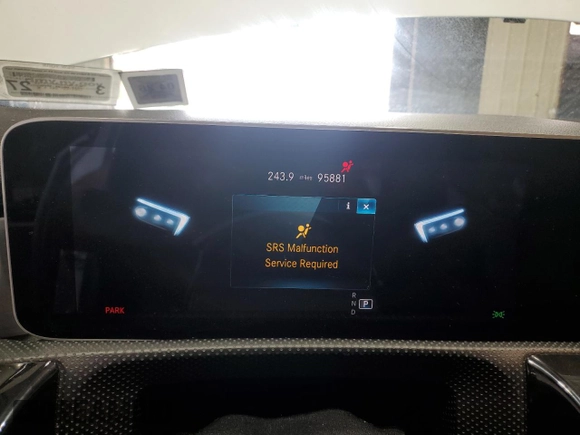 2019 Mercedes-Benz A 220 z VIN WDD3G4FBXKW028712, wystawiony jako Copart lot #59023105 z przebiegiem 95 881 mil mil oraz Szkoda całkowita • Salvage title. Historia ofert i sprzedaży dostępna na DreamBid. Obrazek 9.