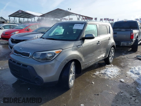 2015 Kia Soul + with VIN KNDJP3A5XF7122683, listed as a IAAI auction lot 41270677 with 107,595 mi miles. Bid and sale history available at carsss.com. Image 17.