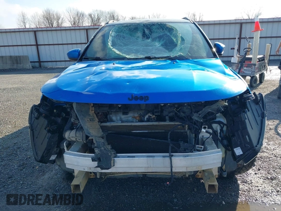 2019 Jeep Compass Latitude with VIN 3C4NJDBB3KT619609, listed as a IAAI auction lot 41173812 with 144,375 mi miles. Bid and sale history available at carsss.com. Image 6.