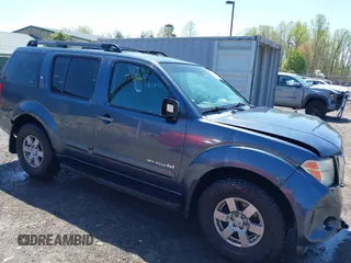 2005 Nissan Pathfinder LE z VIN 5N1AR18W85C714971, wystawiony jako IAAI lot #41998680 z przebiegiem 212 304 mil mil oraz . Historia ofert i sprzedaży dostępna na DreamBid. Obrazek 1.