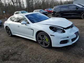 2014 Porsche Panamera S E-Hybrid with VIN WP0AD2A77EL044874, listed as a Copart auction lot 80657424 with 73,809 mi miles and Salvage Title. Bid and sale history available at carsss.com. Image 4.