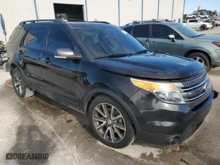 2015 Ford Explorer XLT with VIN 1FM5K7D81FGA83233, listed as a Copart auction lot 88721345 with 154,708 mi miles and Salvage Title. Bid and sale history available at carsss.com. Image 4.