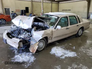 1996 Lincoln Town Car Signature z VIN 1LNLM82W6TY684362, wystawiony jako Copart lot #41926815 z przebiegiem Nie podano mil oraz Szkoda całkowita • Salvage title. Historia ofert i sprzedaży dostępna na DreamBid. Obrazek 1.