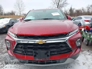 2023 Chevrolet Blazer LT z VIN 3GNKBJRS1PS225535, wystawiony jako IAAI lot #41389360 z przebiegiem 7 197 mil mil oraz . Historia ofert i sprzedaży dostępna na DreamBid. Obrazek 12.