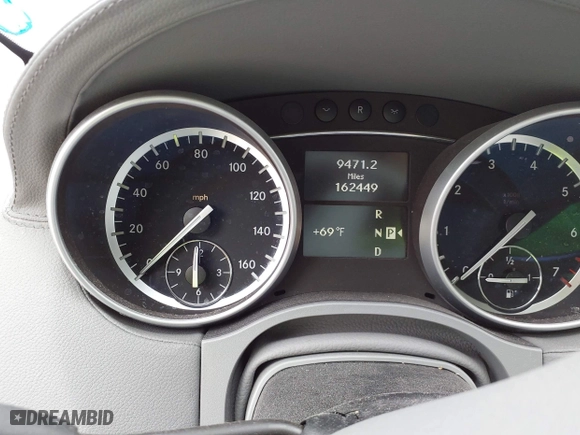 2011 Mercedes-Benz GL-Class GL 450 with VIN 4JGBF7BEXBA627886, listed as a IAAI auction lot 41957995 with 162,449 mi miles. Bid and sale history available at carsss.com. Image 7.