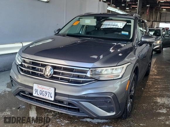 2024 Volkswagen Tiguan SE with VIN 3VV3B7AX8RM107014, listed as a IAAI auction lot 42734341 with 27,789 mi miles and . Bid and sale history available at DreamBid. Image 25.